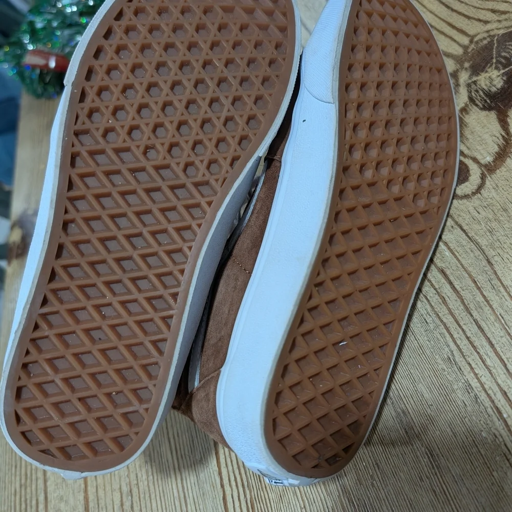 Vans Brown and White High-Top Sneakers Size 6.5 Vintage Inspired - Picture 2 of 7